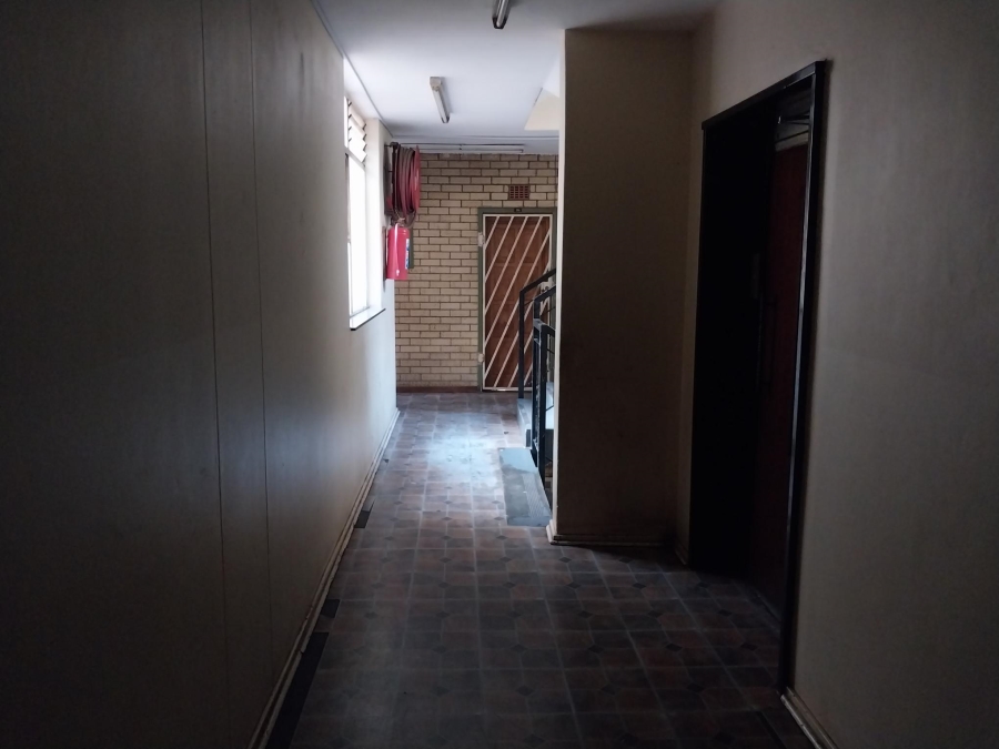 2 Bedroom Property for Sale in Yeoville Gauteng
