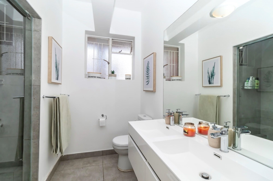 2 Bedroom Property for Sale in Illovo Gauteng