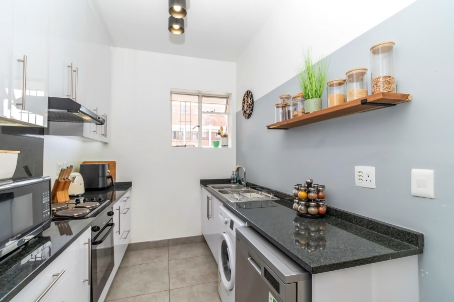 2 Bedroom Property for Sale in Illovo Gauteng