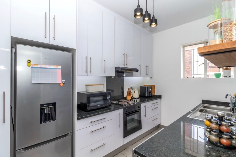 2 Bedroom Property for Sale in Illovo Gauteng