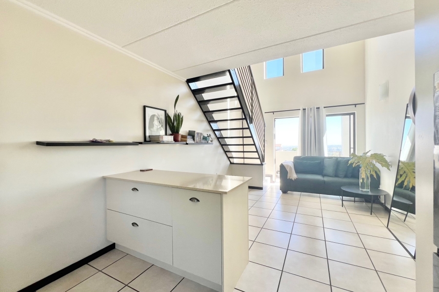 1 Bedroom Property for Sale in Bryanston Gauteng
