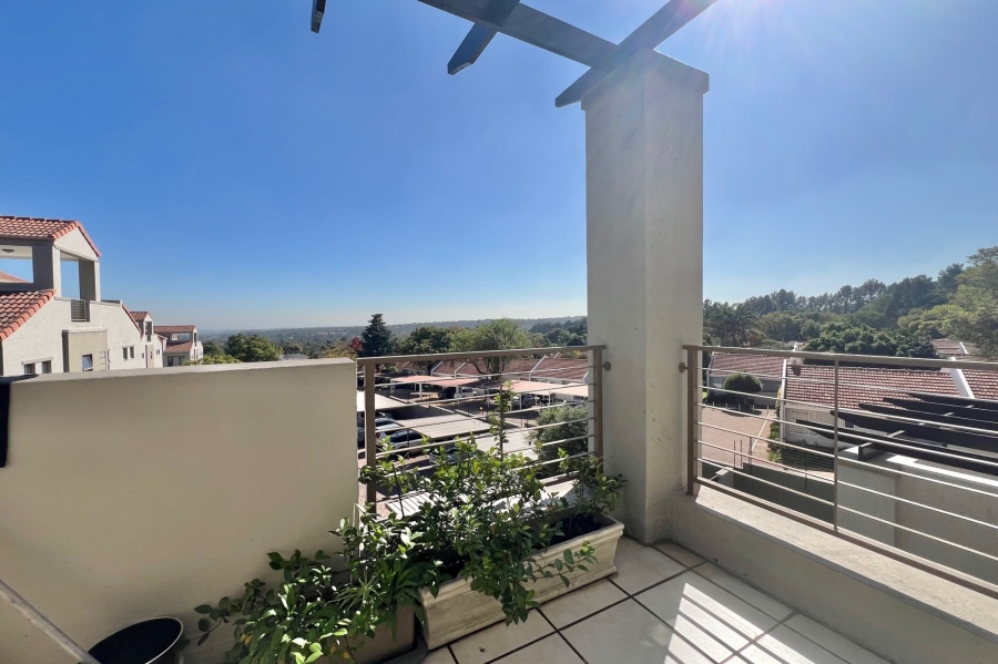 1 Bedroom Property for Sale in Bryanston Gauteng