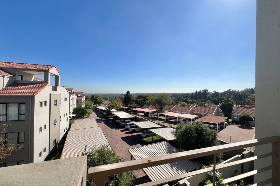 1 Bedroom Property for Sale in Bryanston Gauteng