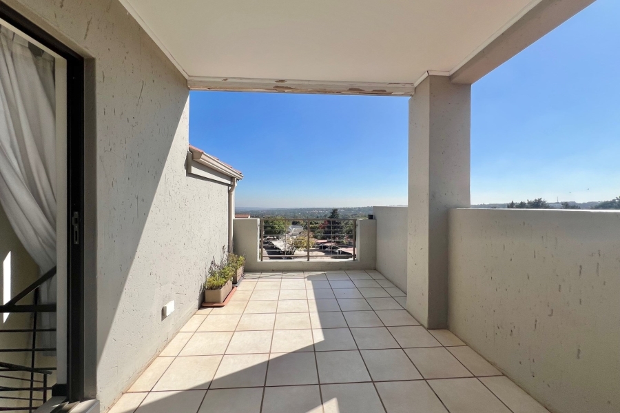 1 Bedroom Property for Sale in Bryanston Gauteng