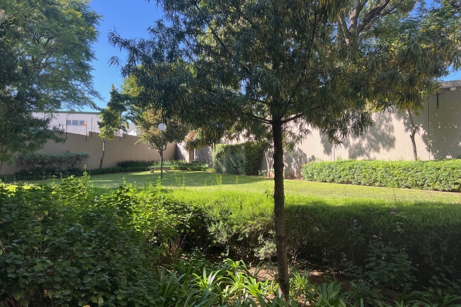 1 Bedroom Property for Sale in Bryanston Gauteng