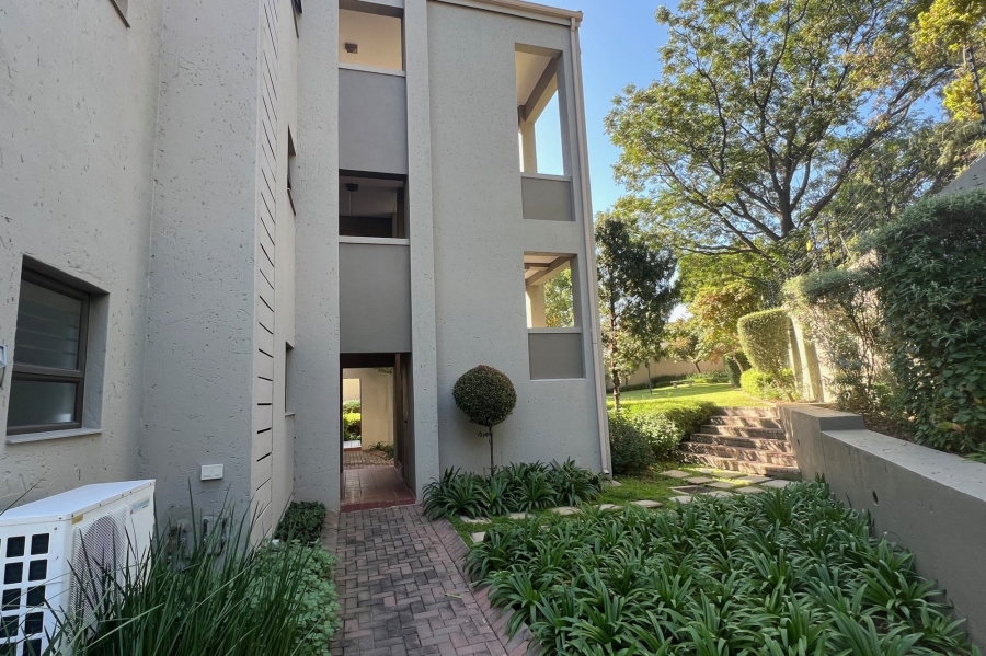 1 Bedroom Property for Sale in Bryanston Gauteng
