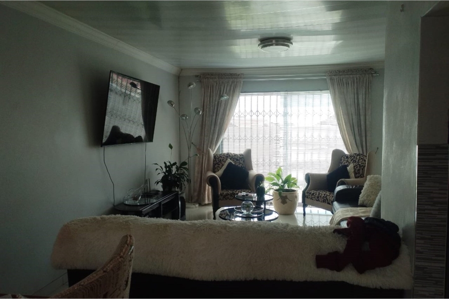 3 Bedroom Property for Sale in Zakariyya Park Gauteng