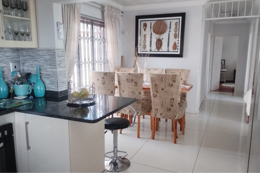 3 Bedroom Property for Sale in Zakariyya Park Gauteng