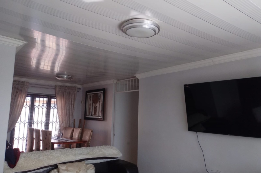 3 Bedroom Property for Sale in Zakariyya Park Gauteng