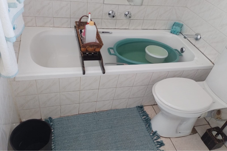 3 Bedroom Property for Sale in Zakariyya Park Gauteng