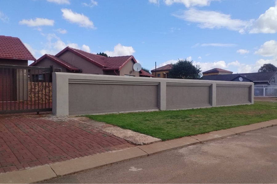 3 Bedroom Property for Sale in Zakariyya Park Gauteng