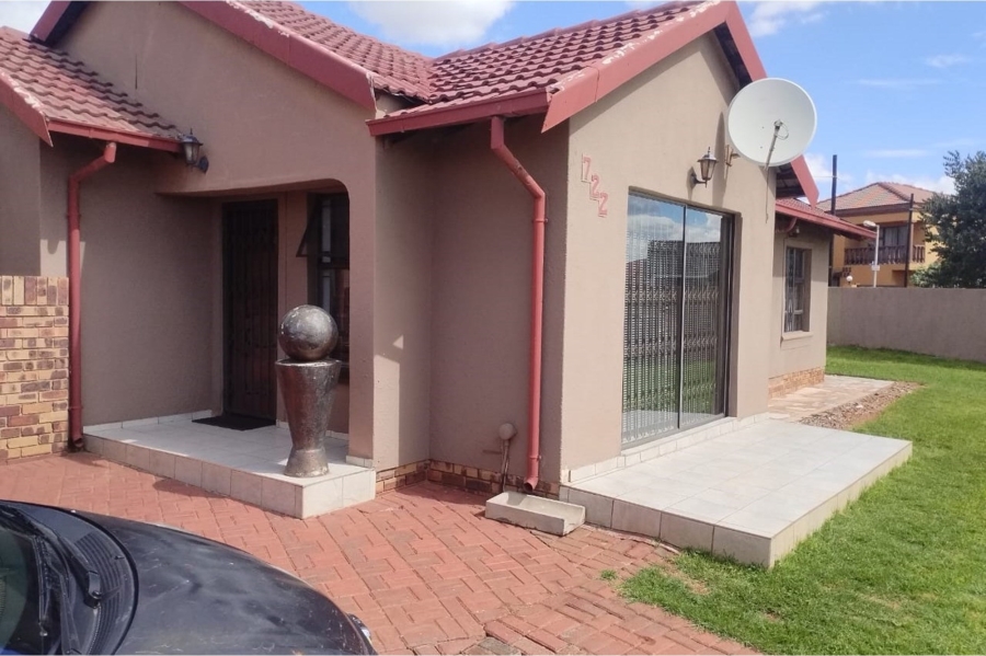 3 Bedroom Property for Sale in Zakariyya Park Gauteng