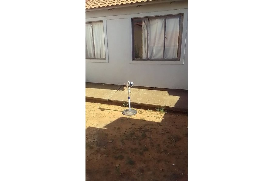 2 Bedroom Property for Sale in Lufhereng Gauteng
