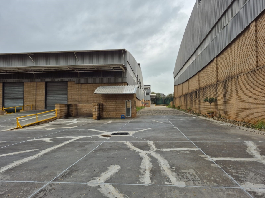 To Let commercial Property for Rent in Longmeadow Gauteng