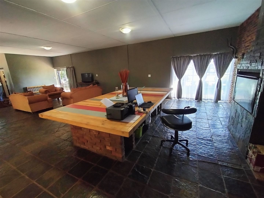 5 Bedroom Property for Sale in Patryshoek A H Gauteng