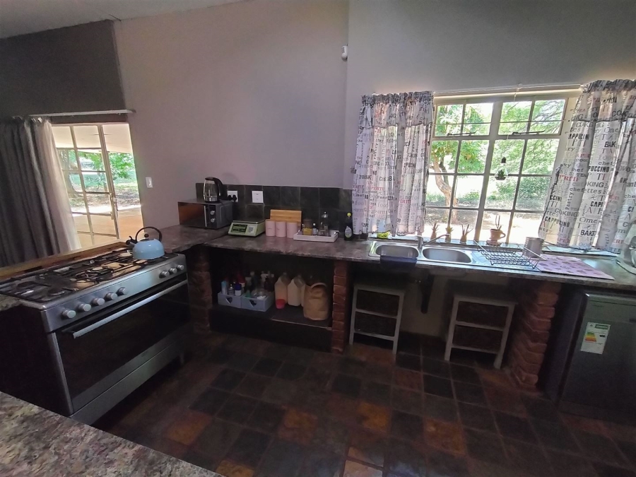 5 Bedroom Property for Sale in Patryshoek A H Gauteng