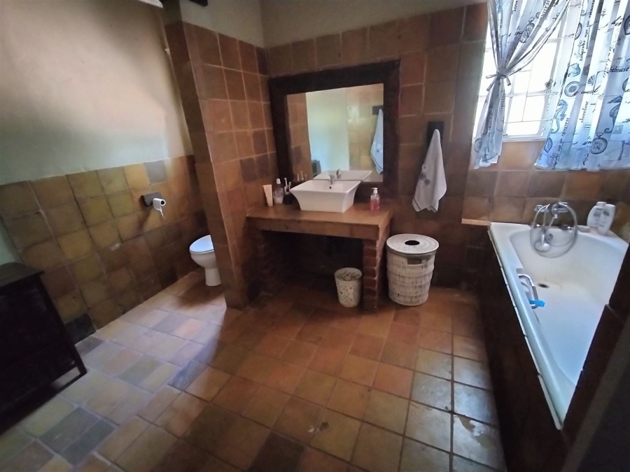 5 Bedroom Property for Sale in Patryshoek A H Gauteng