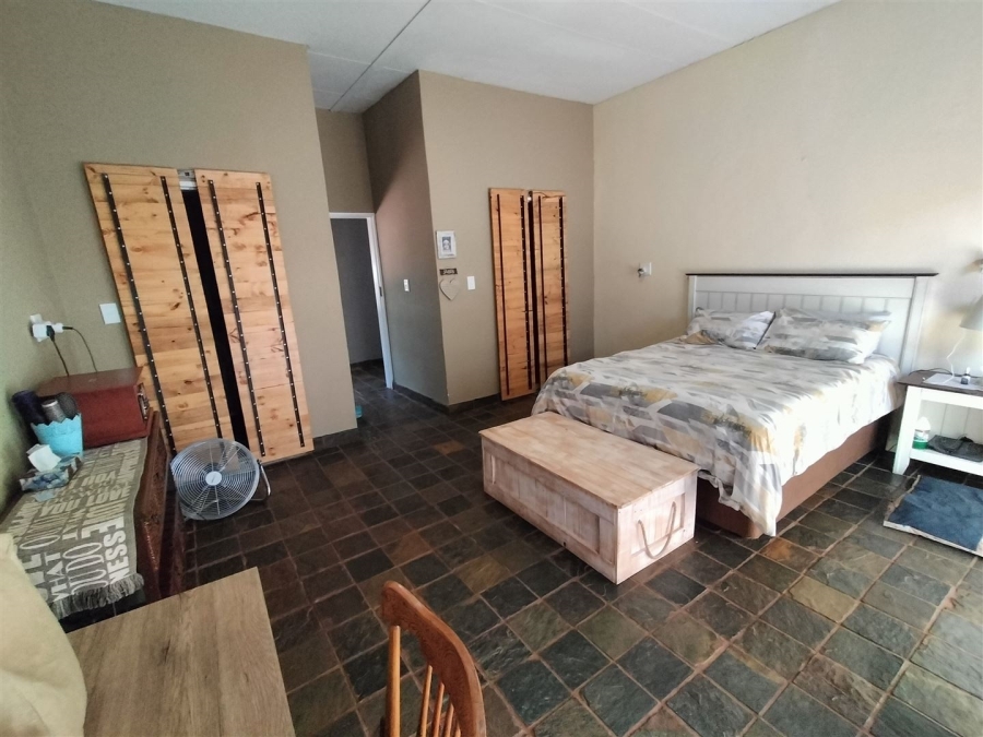 5 Bedroom Property for Sale in Patryshoek A H Gauteng