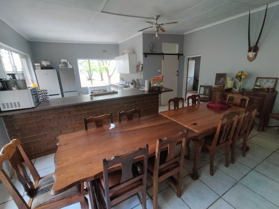 9 Bedroom Property for Sale in Haakdoornboom Gauteng