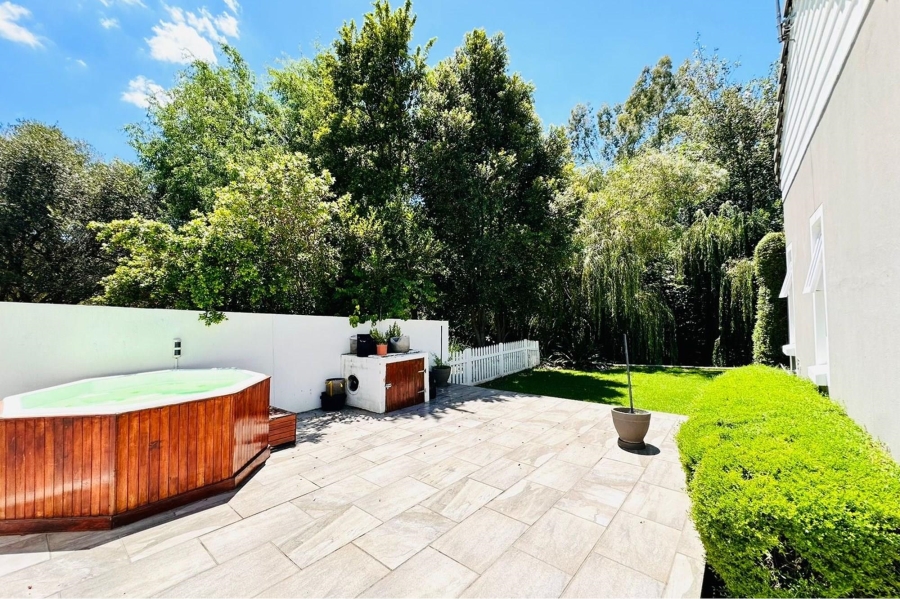 3 Bedroom Property for Sale in North Riding Gauteng