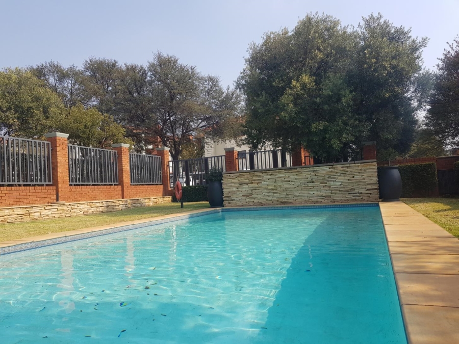 To Let 2 Bedroom Property for Rent in Greenstone Hill Gauteng