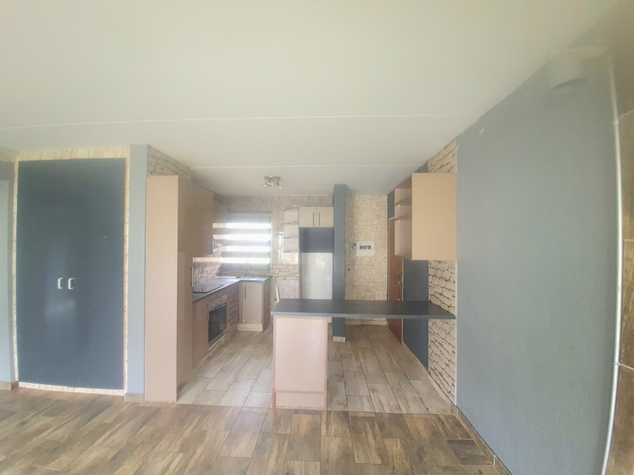 2 Bedroom Property for Sale in Whitney Gardens Gauteng