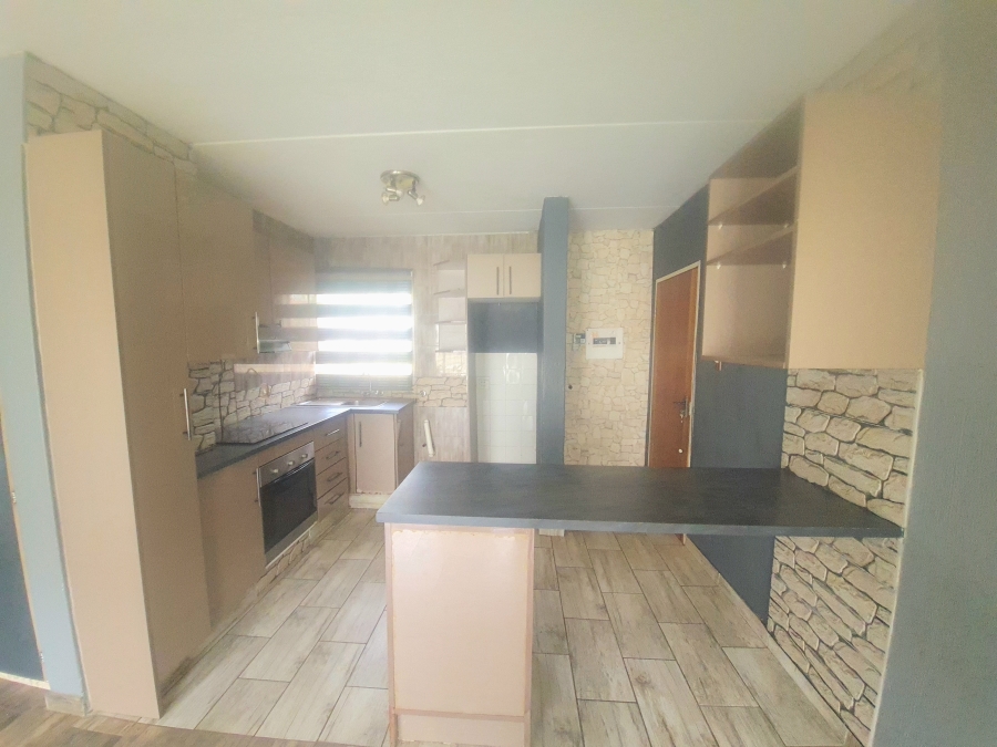2 Bedroom Property for Sale in Whitney Gardens Gauteng