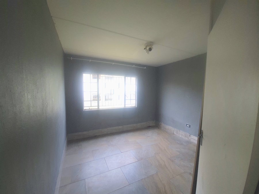 2 Bedroom Property for Sale in Whitney Gardens Gauteng
