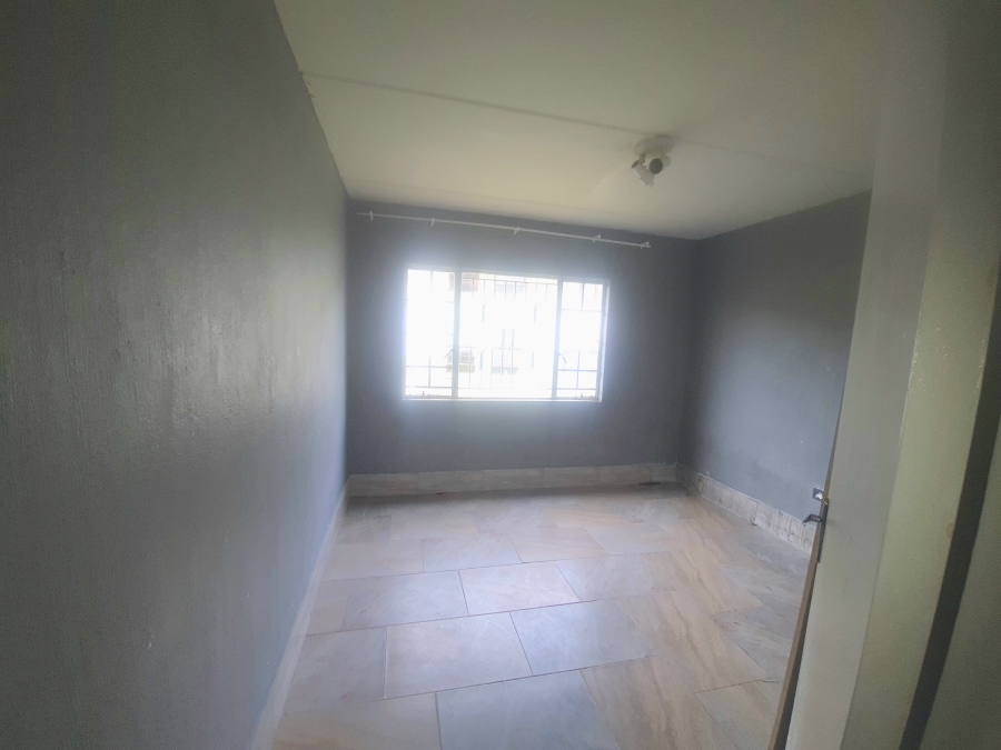 2 Bedroom Property for Sale in Whitney Gardens Gauteng