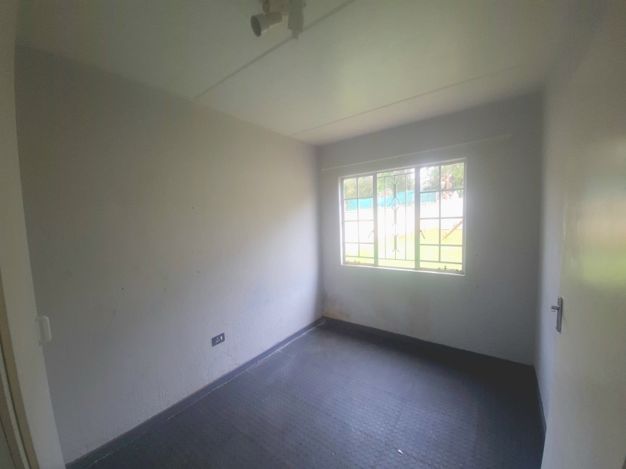 2 Bedroom Property for Sale in Whitney Gardens Gauteng