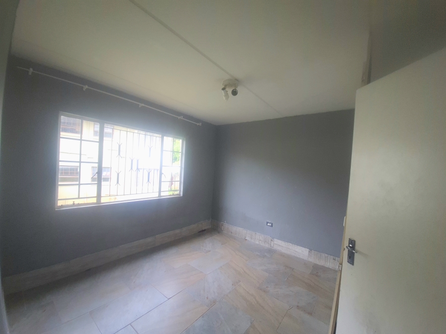 2 Bedroom Property for Sale in Whitney Gardens Gauteng