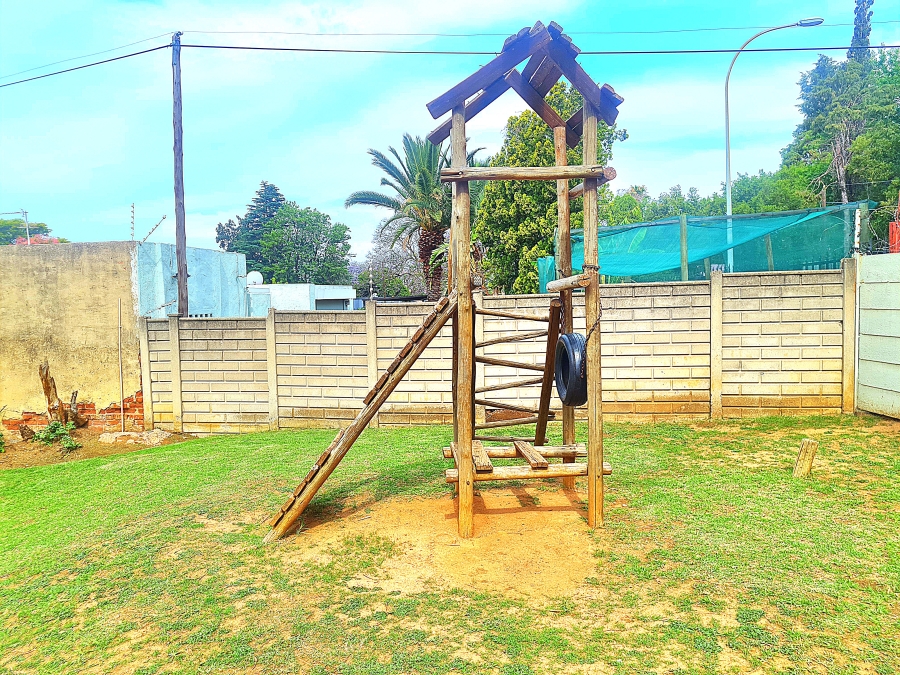2 Bedroom Property for Sale in Whitney Gardens Gauteng