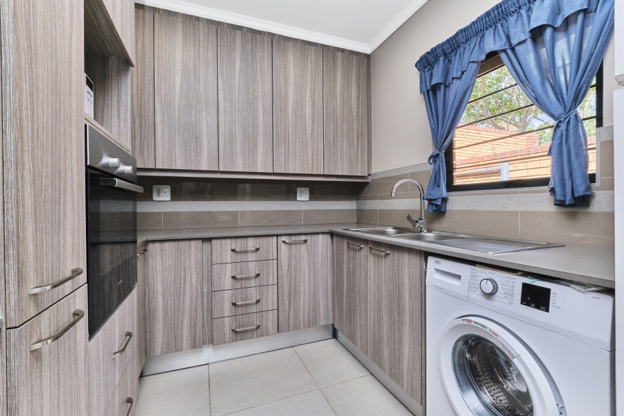 2 Bedroom Property for Sale in North Riding AH Gauteng