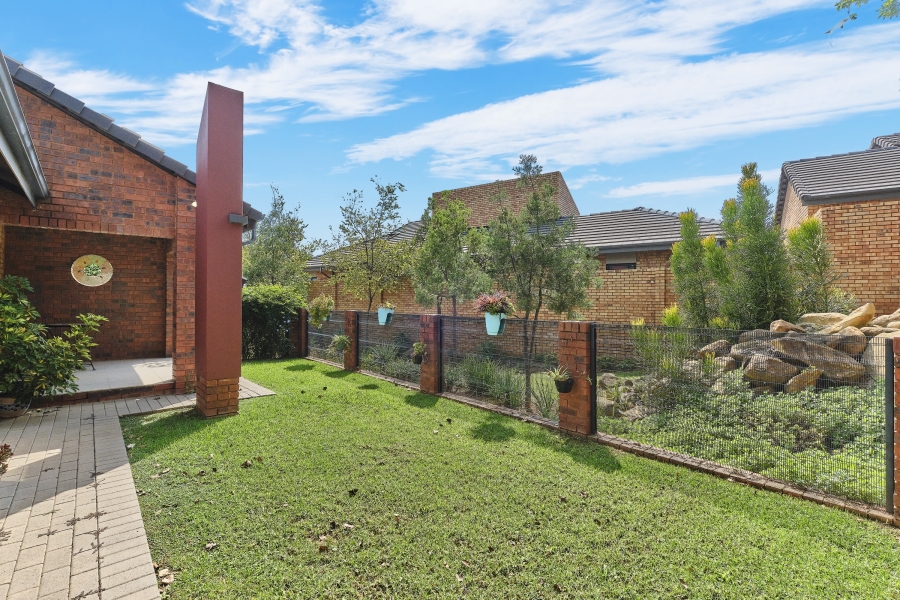2 Bedroom Property for Sale in North Riding AH Gauteng