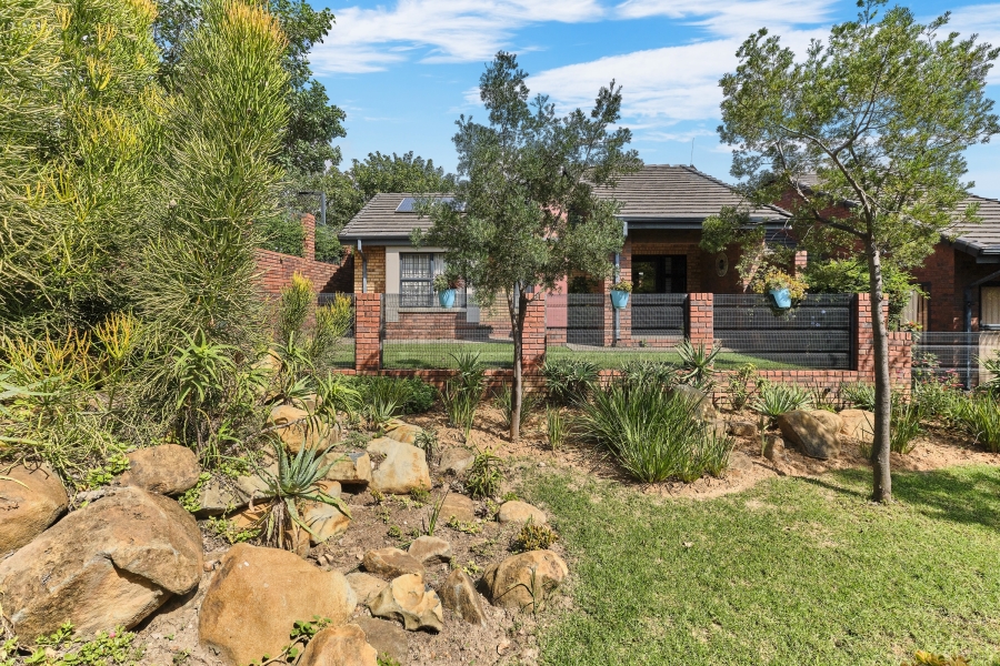 2 Bedroom Property for Sale in North Riding AH Gauteng