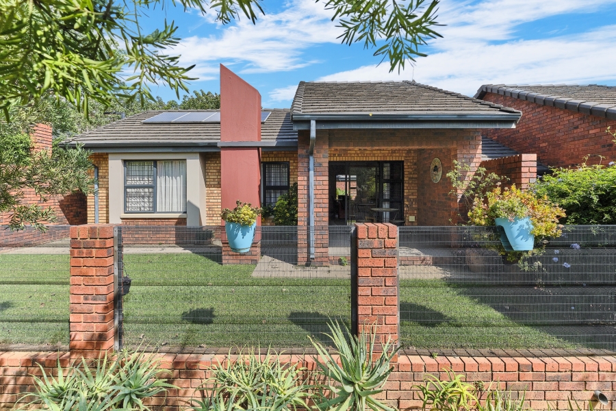 2 Bedroom Property for Sale in North Riding AH Gauteng