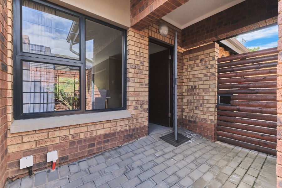 2 Bedroom Property for Sale in North Riding AH Gauteng