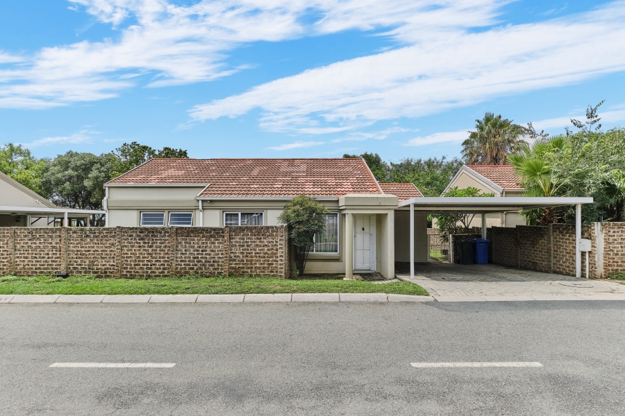To Let 3 Bedroom Property for Rent in Barbeque Downs Gauteng