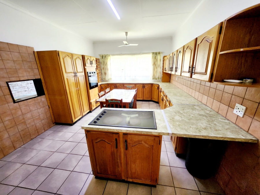 5 Bedroom Property for Sale in Gerardsville Gauteng