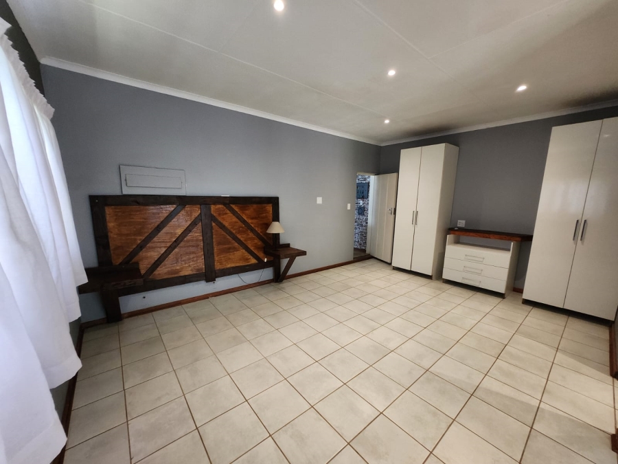 5 Bedroom Property for Sale in Gerardsville Gauteng