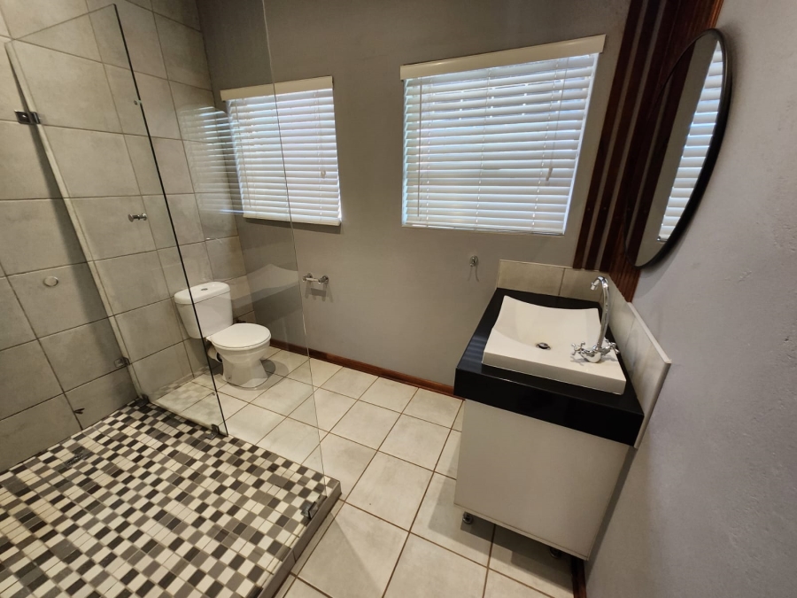 5 Bedroom Property for Sale in Gerardsville Gauteng
