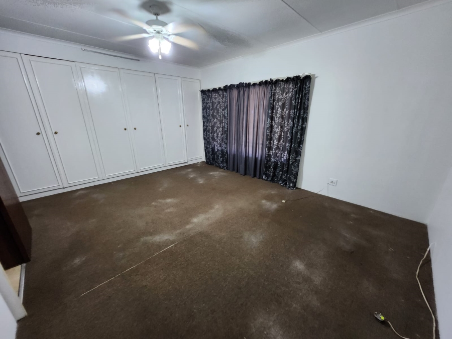 5 Bedroom Property for Sale in Gerardsville Gauteng
