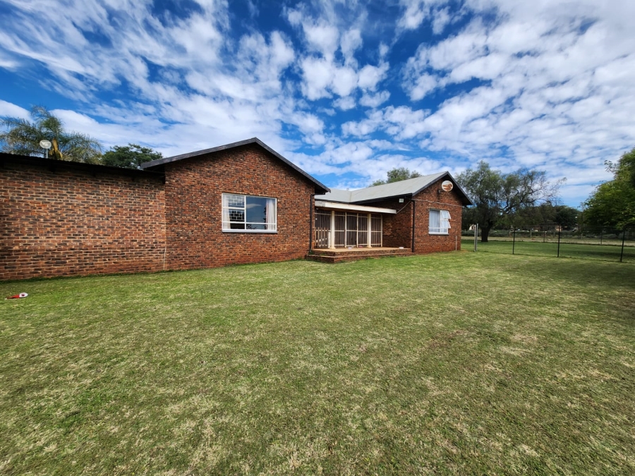 5 Bedroom Property for Sale in Gerardsville Gauteng