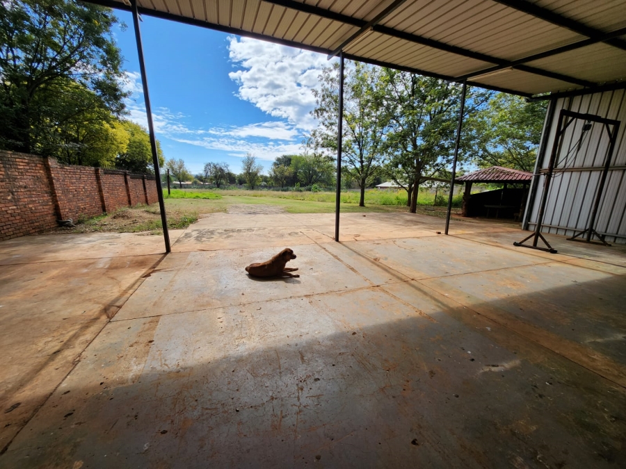 5 Bedroom Property for Sale in Gerardsville Gauteng