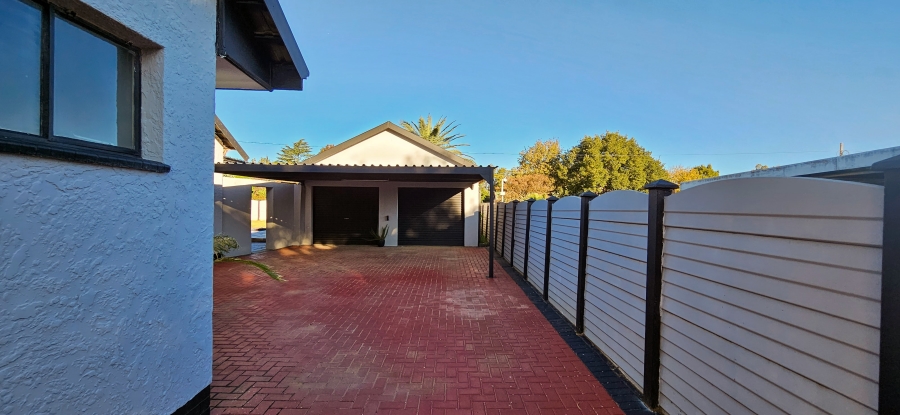 4 Bedroom Property for Sale in Risiville Gauteng