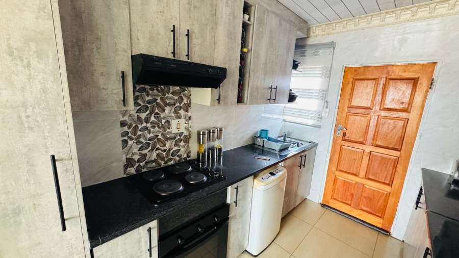 3 Bedroom Property for Sale in Protea Glen Gauteng