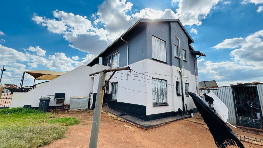 3 Bedroom Property for Sale in Protea Glen Gauteng