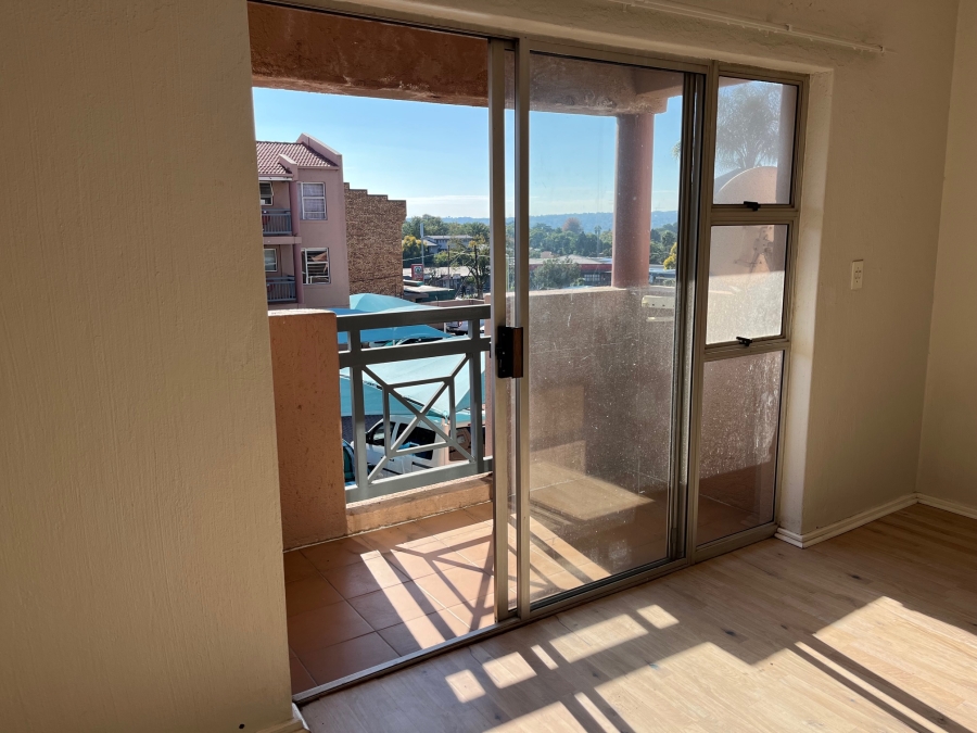 To Let 2 Bedroom Property for Rent in Linden Gauteng