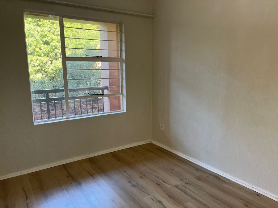 To Let 2 Bedroom Property for Rent in Linden Gauteng