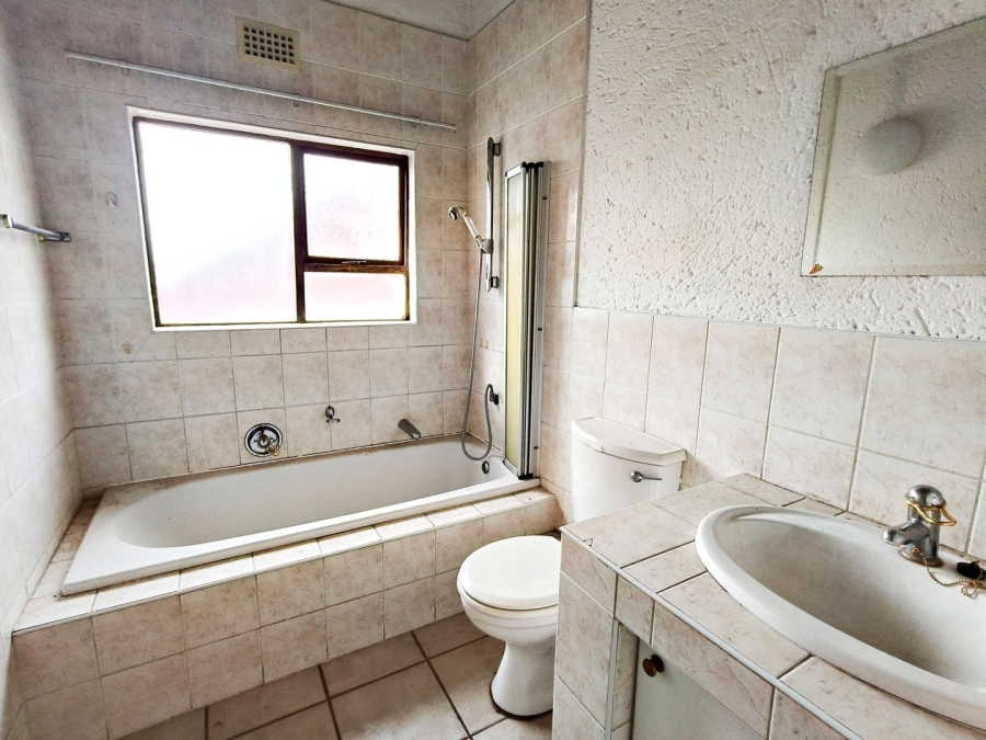 2 Bedroom Property for Sale in Morningside Gauteng